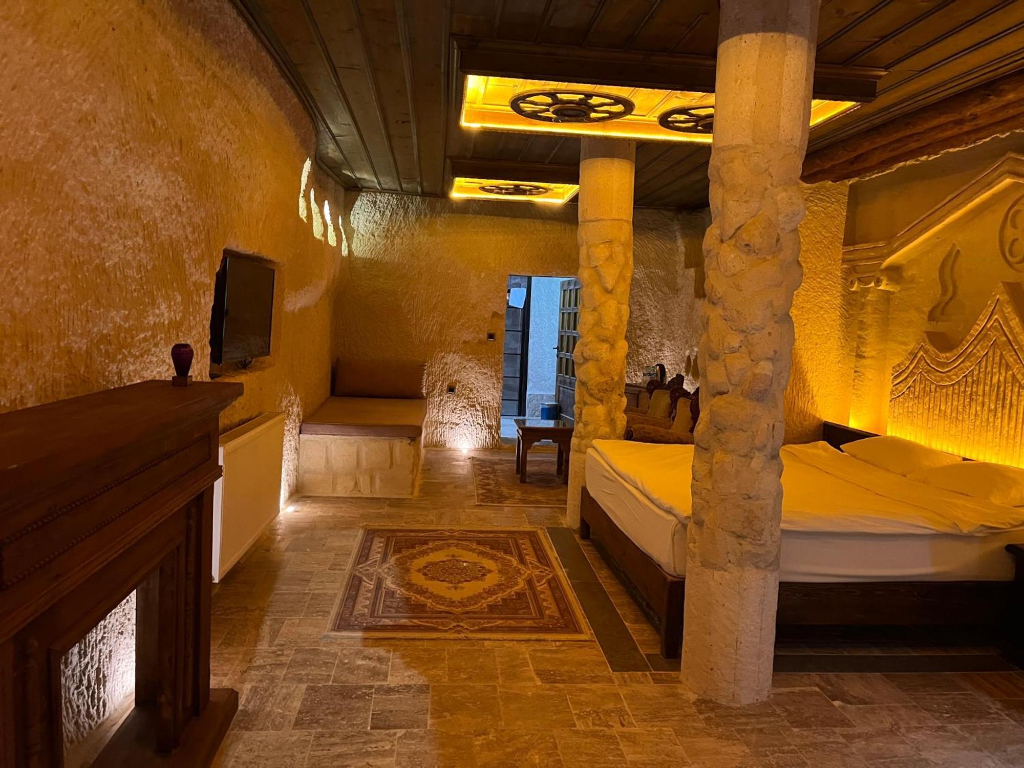 Dionysos Cave Cappadocia Hotel Ургуп Экстерьер фото